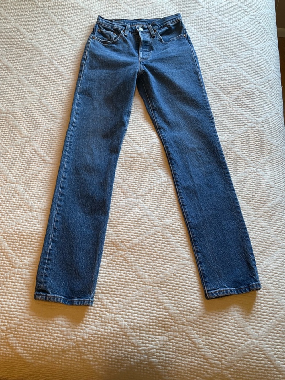 Levi’s 501 straight button fly W24 L30 Classic Medium Blue Jeans